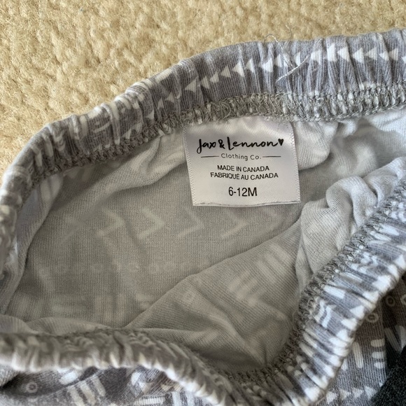 Jax and Lennon baby shorts 6-12m - Picture 3 of 3